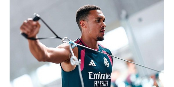 Trent Alexander-Arnold har vundet sin nye træners tillid under træningen til sæsonen Trent Alexander-Arnold har vundet sin nye træners tillid under træningen til sæsonen